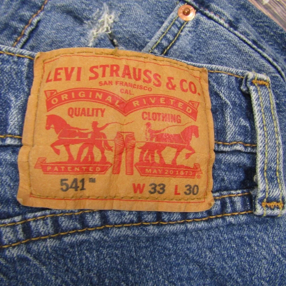 Levi's 541 Athletic Taper Men 33x30 Blue Distressed Stretch Denim Jeans